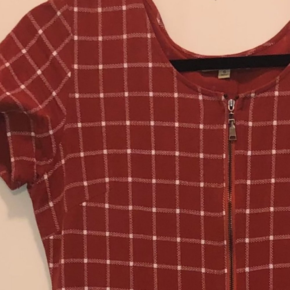 Rust Jumper - Picture 4 of 4